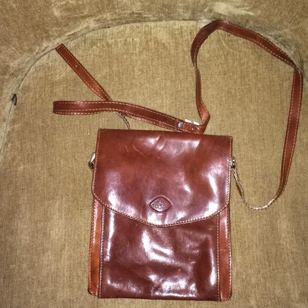 Preloved crossbody by The Trend
